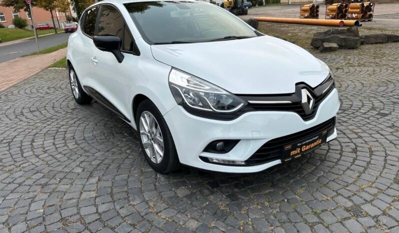 
								RENAULT CLIO full									