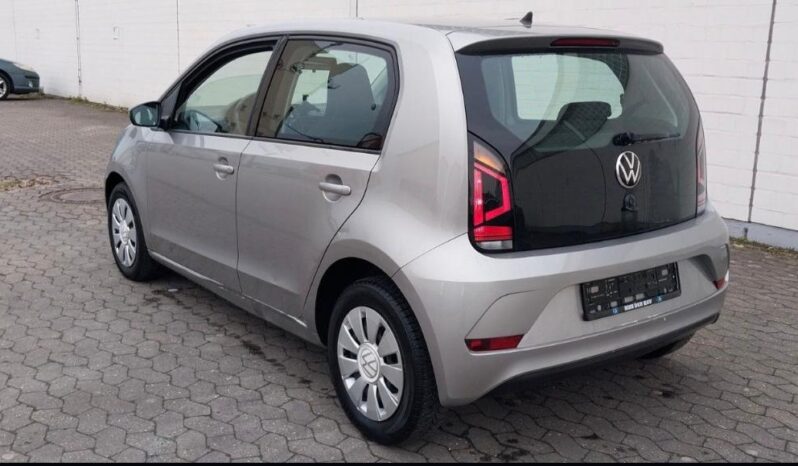 
								Volkswagen up full									