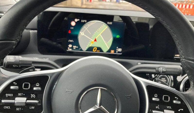 
								MERCEDES BENZ CLA 200 full									