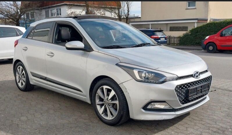 
								HYUNDAI i20 full									