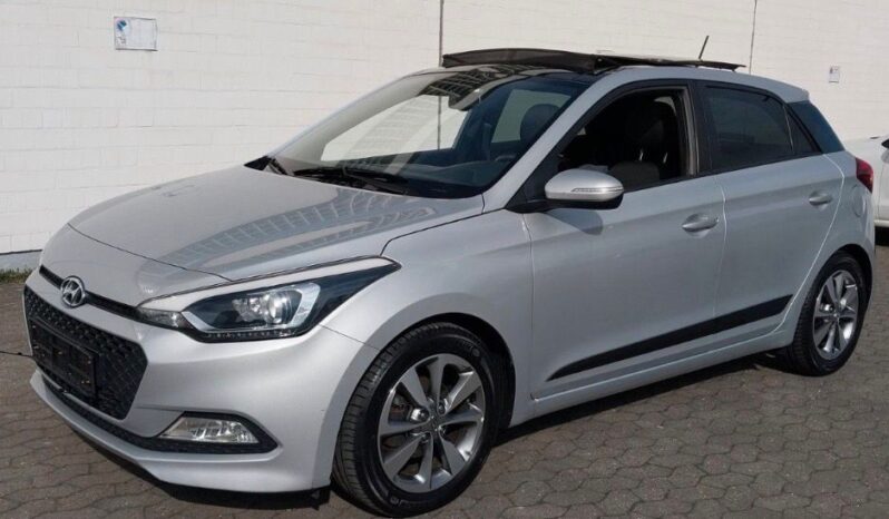
								HYUNDAI i20 full									