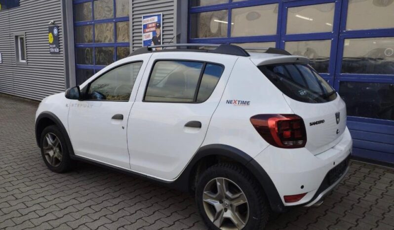
								Dacia sandero full									