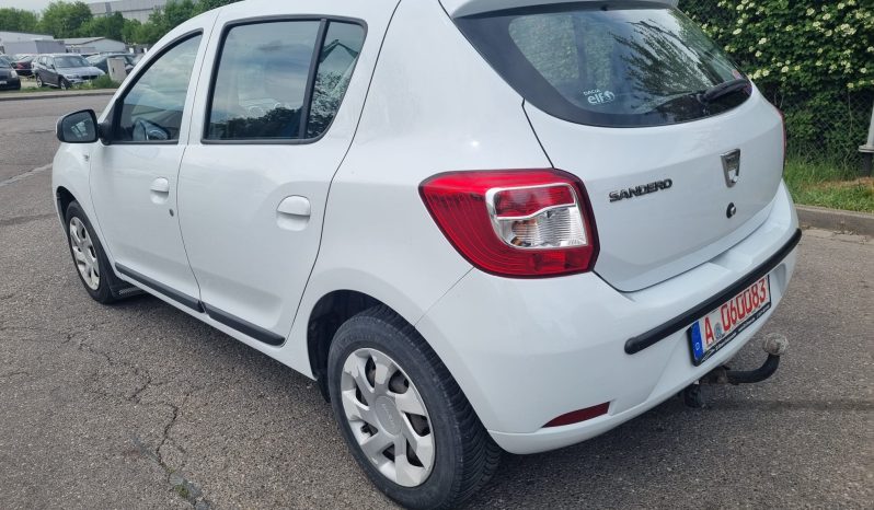
								Dacia Sandero full									