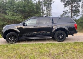NISSAN NAVARA Tekna