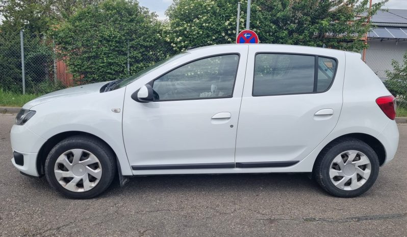 
								Dacia Sandero full									