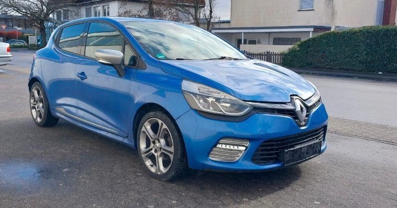 
								Renault Clio full									