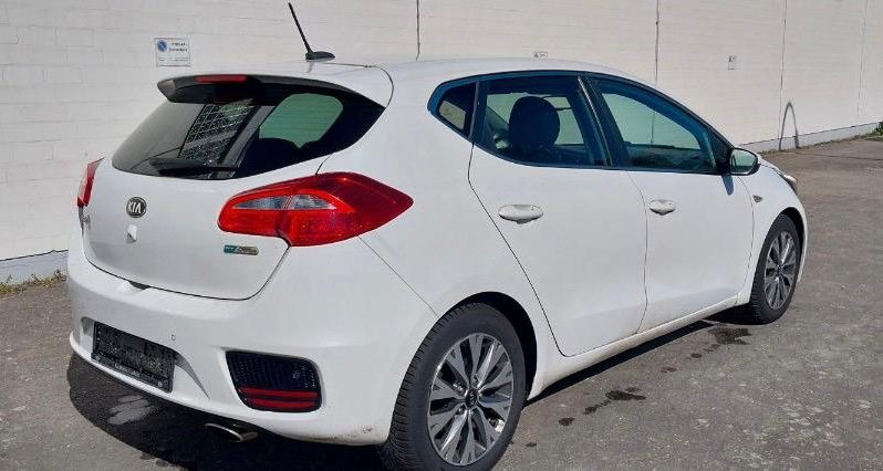 
								Kia Ceed full									
