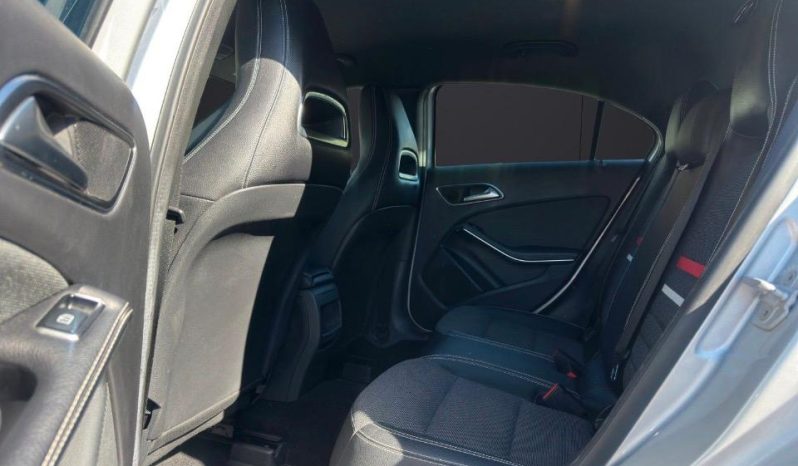 
								Mercedes Benz A200 full									