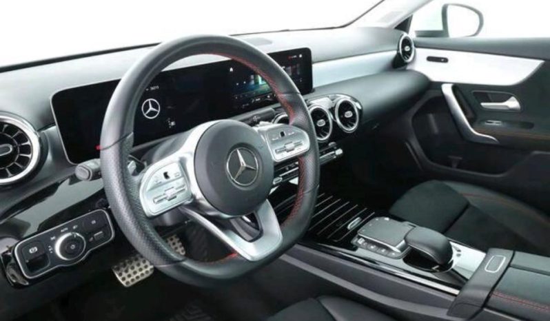 
								Mercedes CLA full									