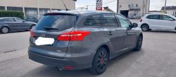 
										Ford Focus Turnier full									