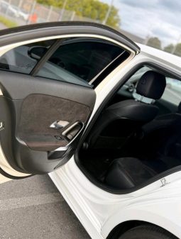 
										Mercedes CLA full									