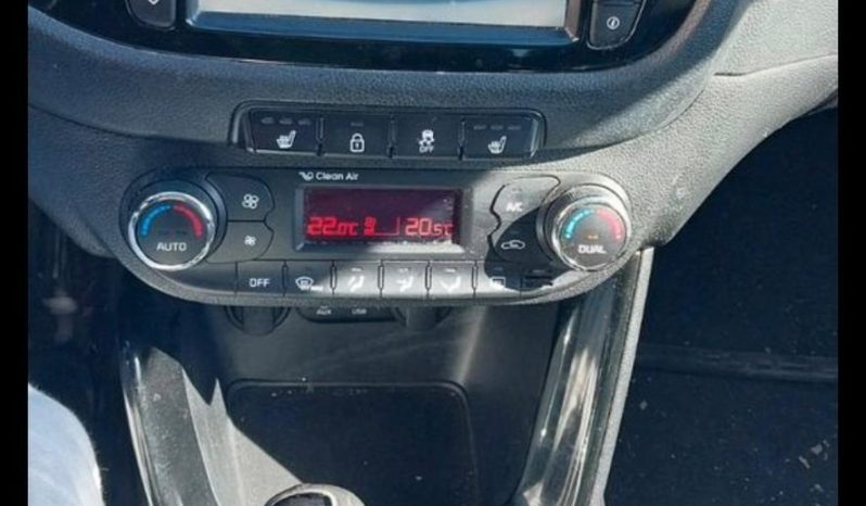 
								Kia Ceed full									