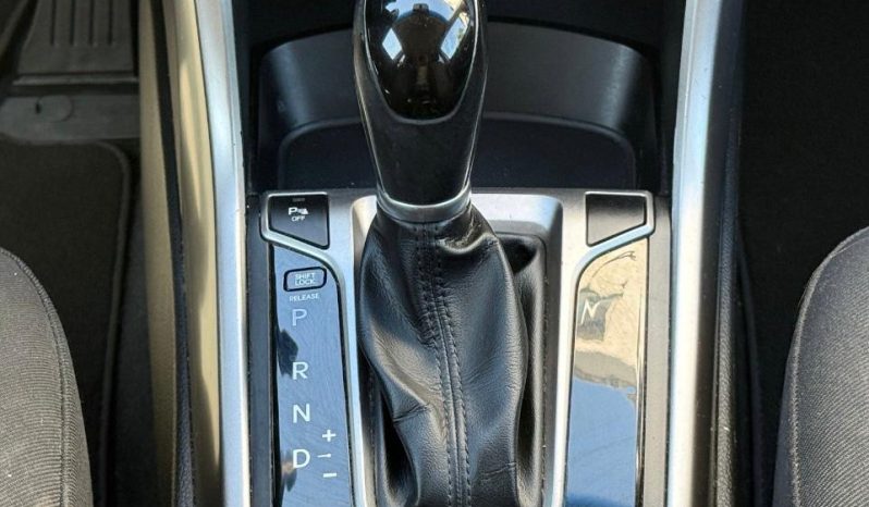 
								Hyundai i30 full									