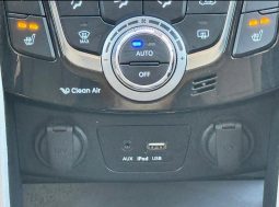 
										Hyundai i30 full									