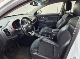 
										Kia sportage spirit full									