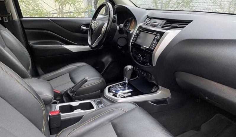 
								NISSAN NAVARA Tekna full									