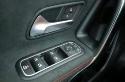 
										Mercedes CLA full									