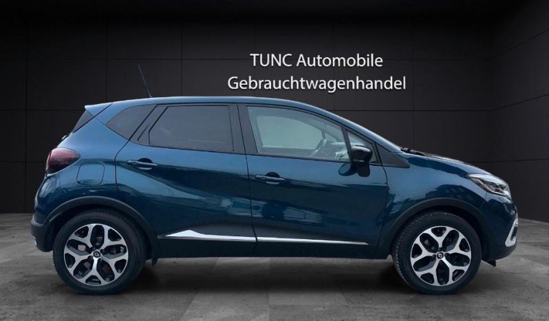 
								Renault Captur full									
