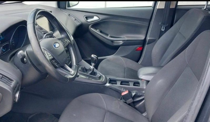 
								Ford Focus Turnier full									