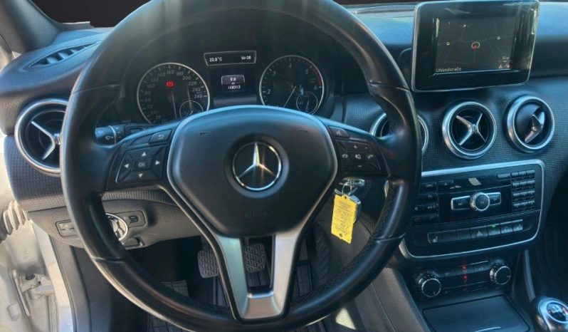 
								Mercedes Benz A200 full									