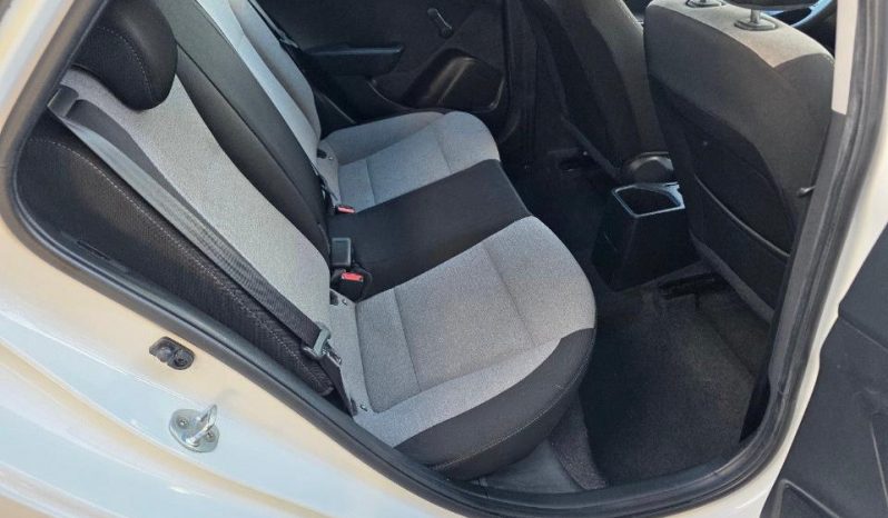 
								Hyundai i20 full									