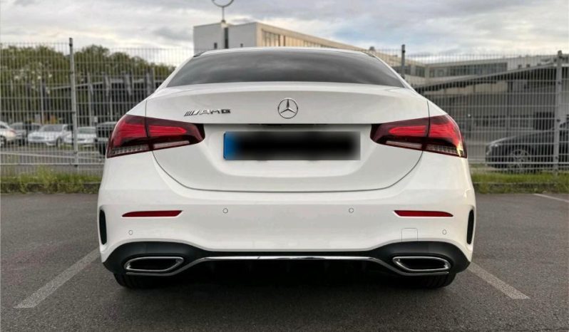 
								Mercedes CLA full									