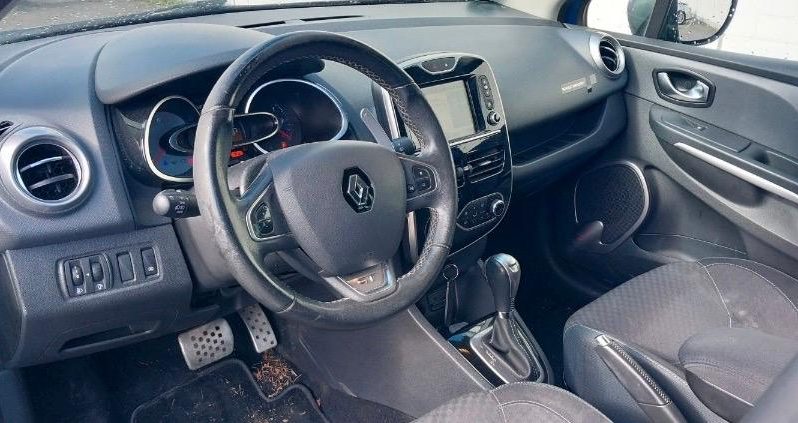 
								Renault Clio full									