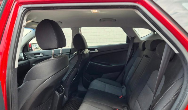 
								Hyundai Tucson full									