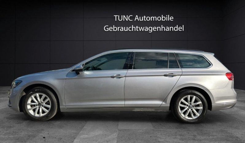 
								Volkswagen Passat full									