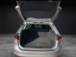 
										Volkswagen Passat full									