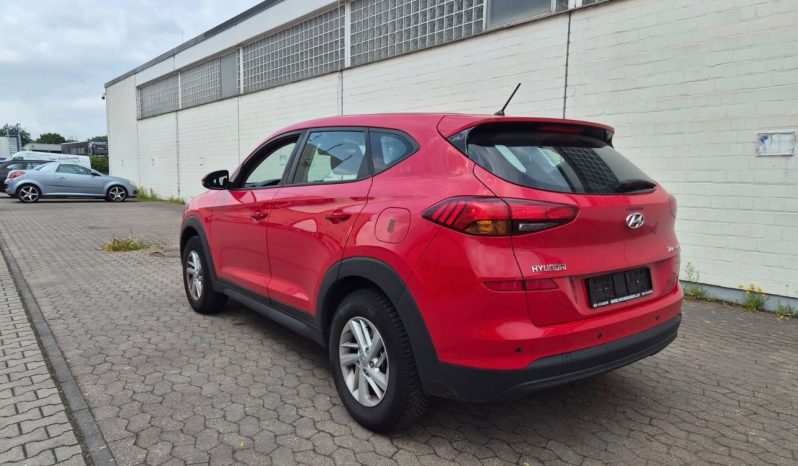 
								Hyundai Tucson full									
