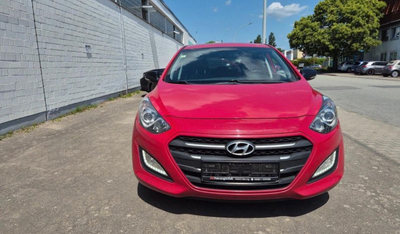 
								Hyundai i30 full									