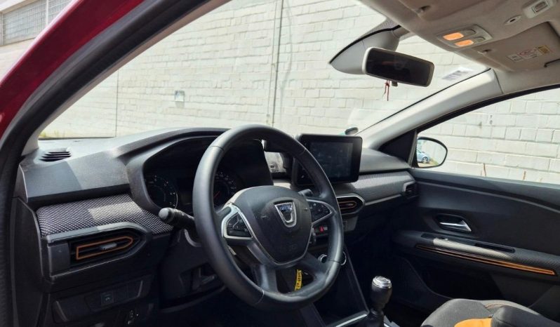 
								Dacia Sandero III full									
