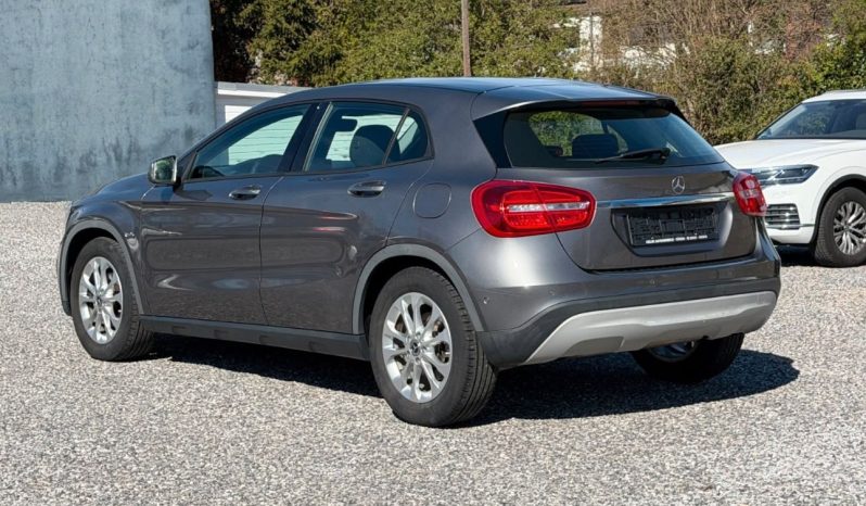 
								MERCEDES GLA BENZ full									