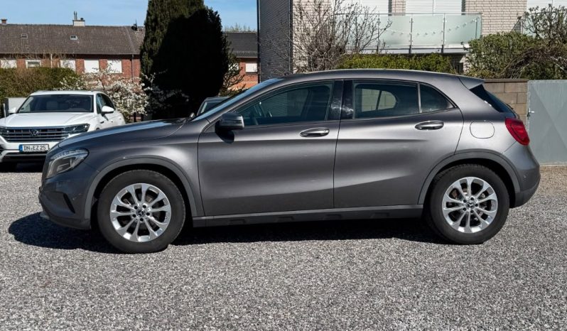 
								MERCEDES GLA BENZ full									