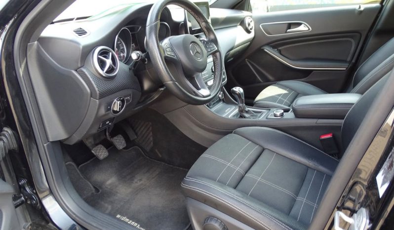 
								MERCEDES A200 full									