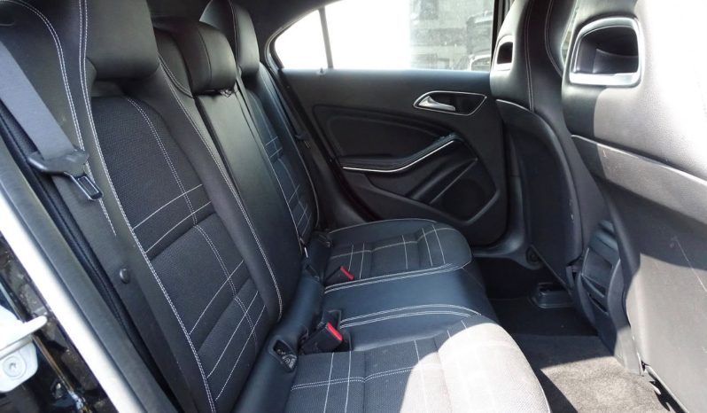 
								MERCEDES A200 full									